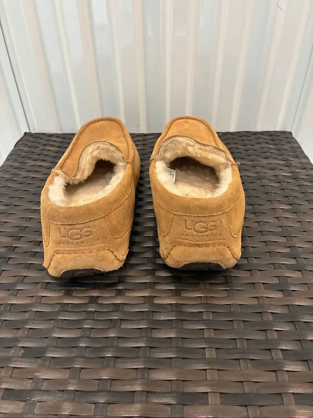 Ugg Mens Ascot slippers, chestnut suede men’s size 11